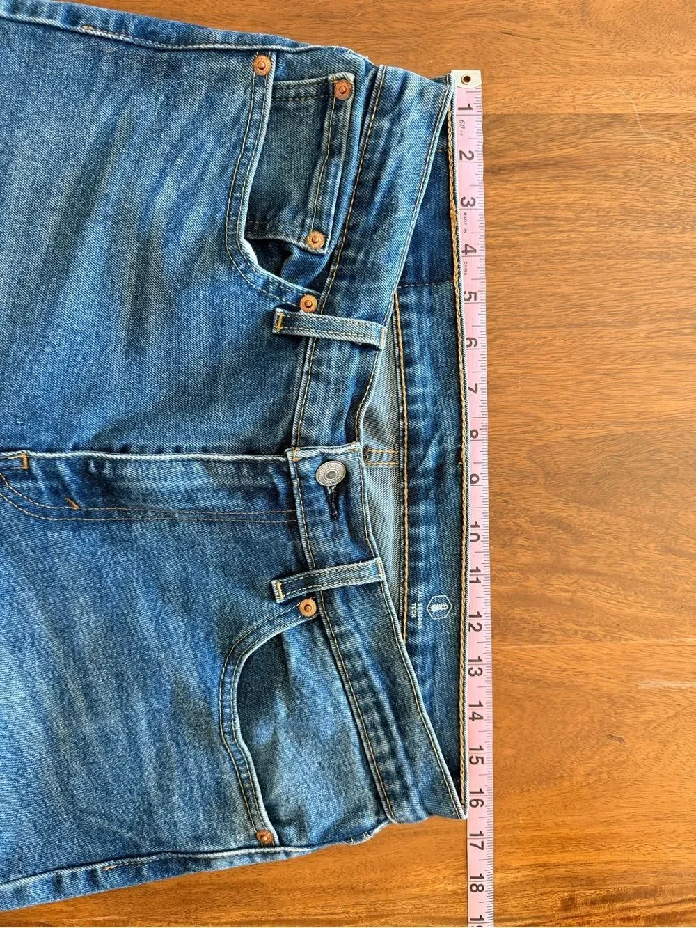 Levis straight leg